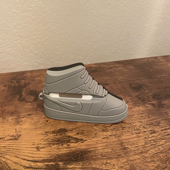 Airpods pro case. Air Jordan Inspired, grey/black. - Picture 5 of 5